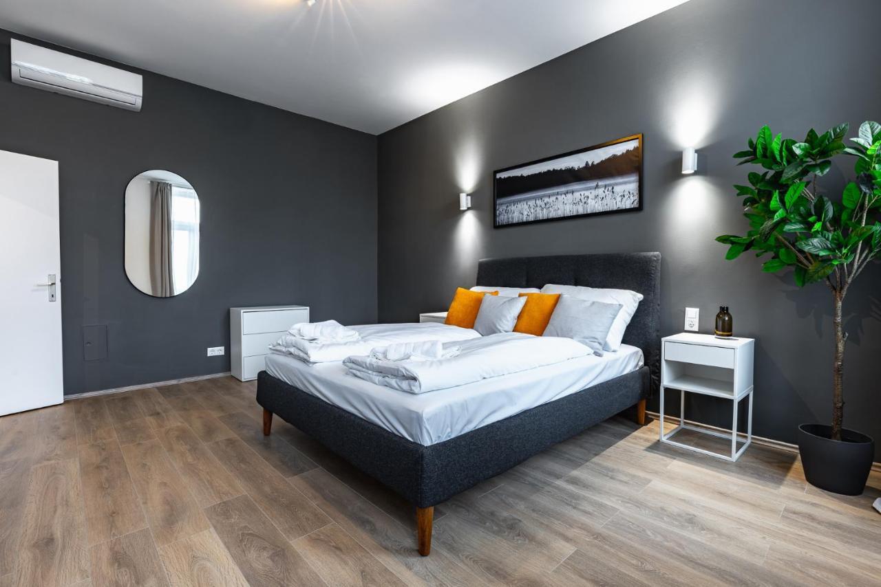 Newley Renovated Apartment Next To Hannovermarkt Bécs Kültér fotó